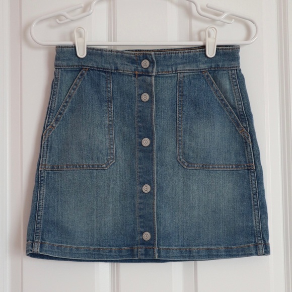 Old Navy Girls’ Denim Skirt - Picture 1 of 4